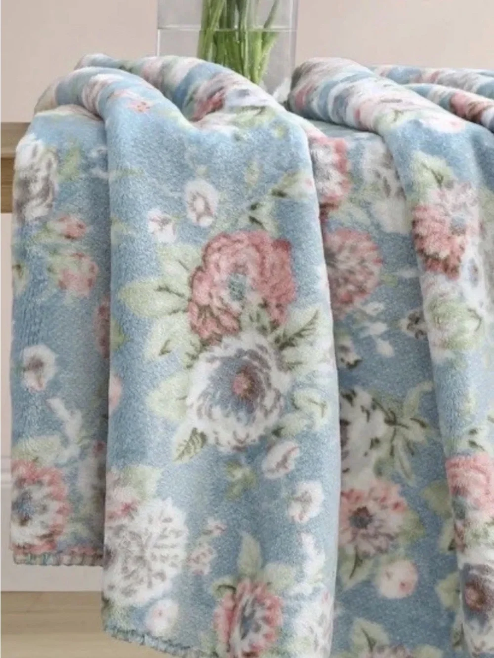 Laura Ashley Camilla ~ Coco Flannel Throw Reversible Super Soft Throw ~ 50 X 70